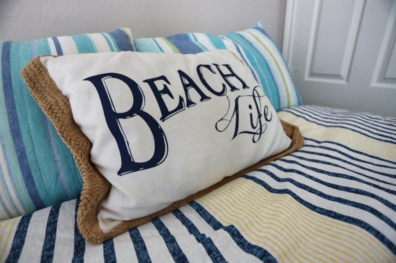 Yellow Beach Haven, Decks, Views, Mere Steps To Sand Galveston Exterior foto