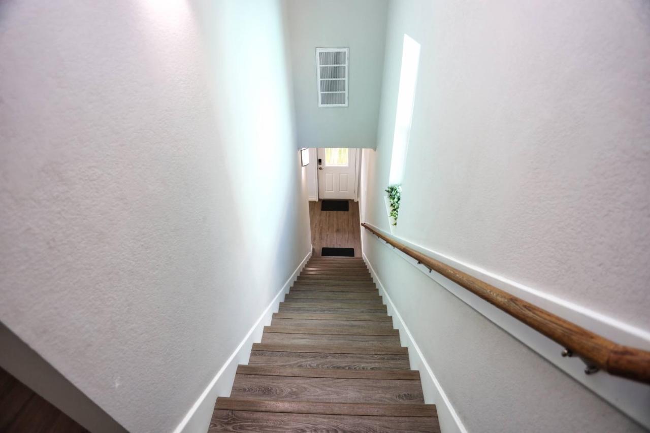 Yellow Beach Haven, Decks, Views, Mere Steps To Sand Galveston Exterior foto