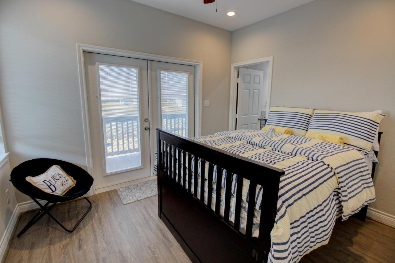 Yellow Beach Haven, Decks, Views, Mere Steps To Sand Galveston Exterior foto